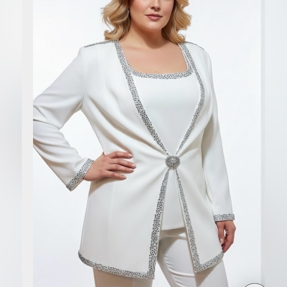 Midnight Velvet Jackets & Blazers - Midnight velvet Elegant White Blazer with Silver Accents size 18W